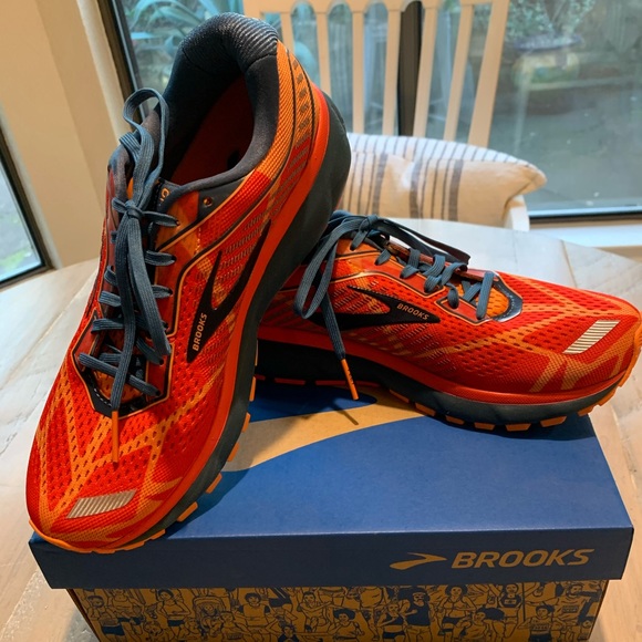 brooks turkey trot shoe